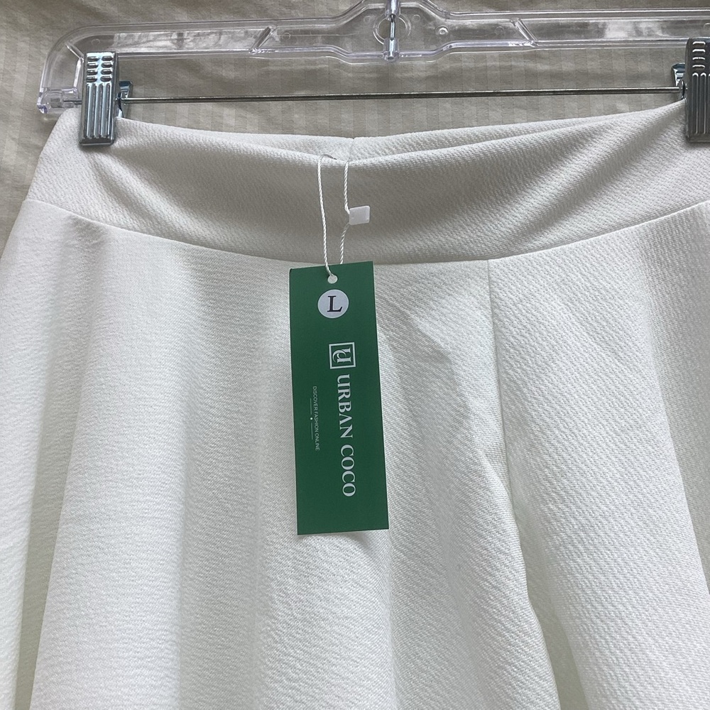 Urban Coco NWT Chic White Skater Skirt, size large - Picture 4 of 6